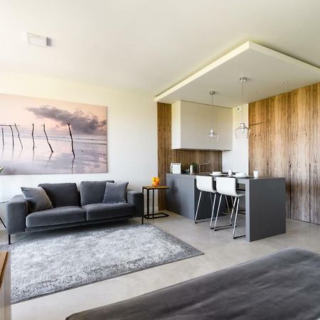Luxlux Apartments Afara Варшава Экстерьер фото