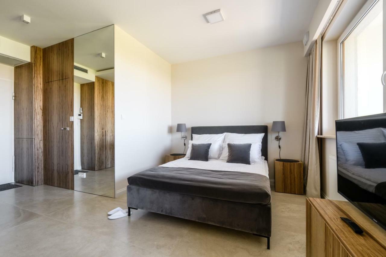 Luxlux Apartments Afara Варшава Экстерьер фото